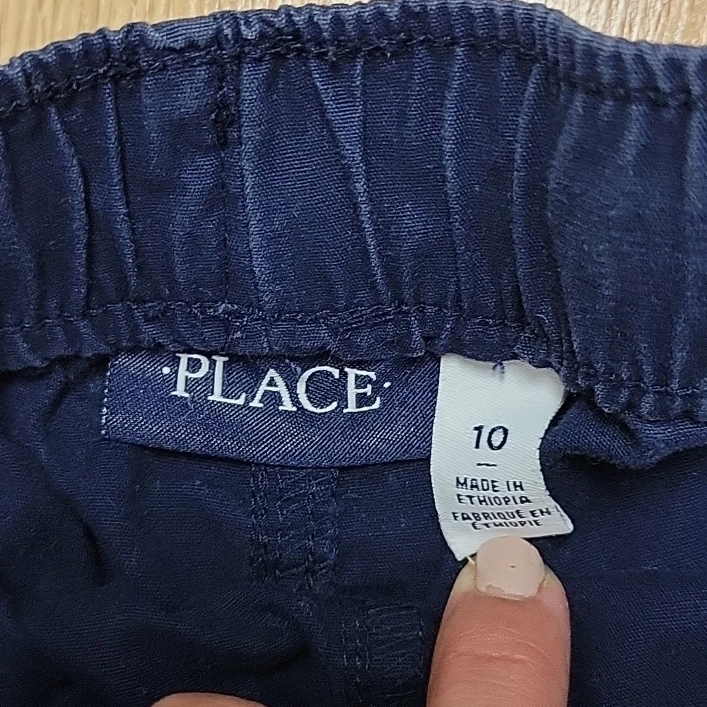 The children's place boys size 10 flat front shorts